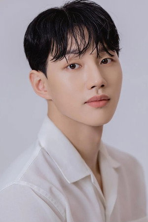 Photo of Lee Jung-min from the Latest Netflix gallery