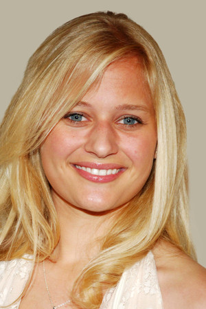 Carly Schroeder photo