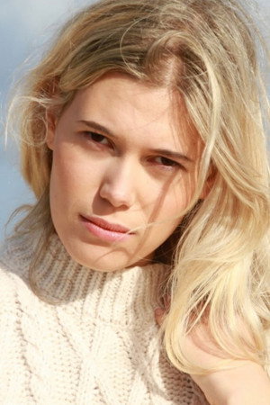 Photo of Bella Glanville from the Latest Netflix gallery