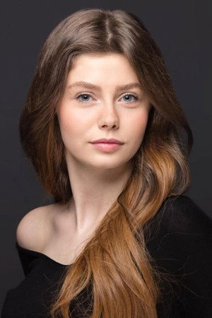 Photo of Aylin Veziroğlu from the Latest Netflix gallery