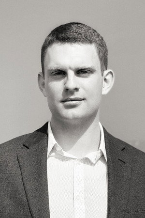 Photo of Stuart Howes from the Latest Netflix gallery