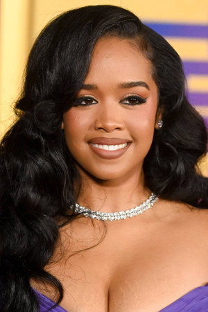 Photo of H.E.R. from the Latest Netflix gallery