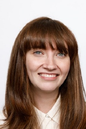 Photo of Elizabeth Berger from the Latest Netflix gallery