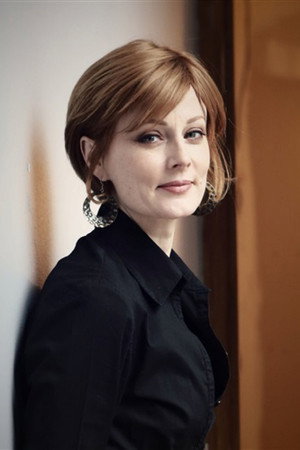 Photo of Anne Comte from the Latest Netflix gallery