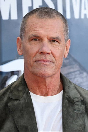 Photo of Josh Brolin from the Latest Netflix gallery