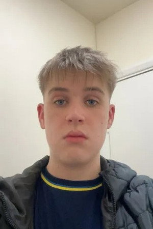 Photo of Matthew Rollo from the Latest Netflix gallery