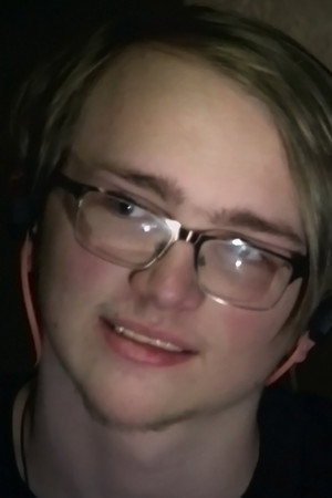 Photo of Aidan Landon from the Latest Netflix gallery
