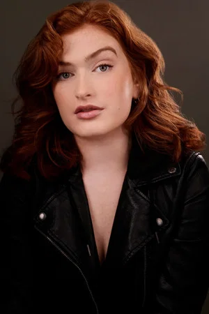 Photo of Isa Luzarraga from the Latest Netflix gallery