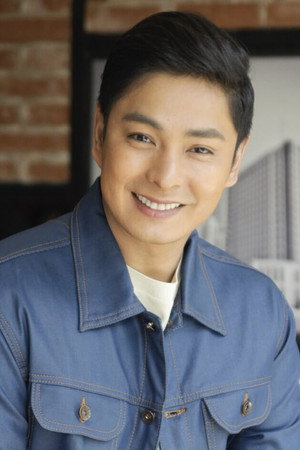 Coco Martin photo