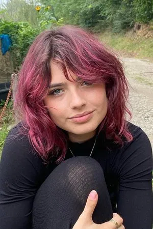 Photo of Sophie Bouquet from the Latest Netflix gallery