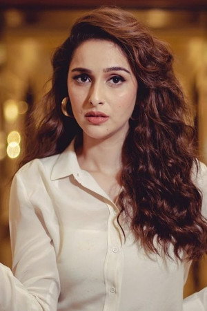 Photo of Sadia Khateeb from the Latest Netflix gallery