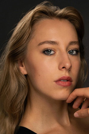 Photo of Dilara Foscht from the Latest Netflix gallery