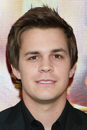 Johnny Simmons photo