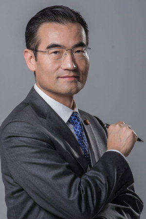 Photo of Han Jinming from the Latest Netflix gallery