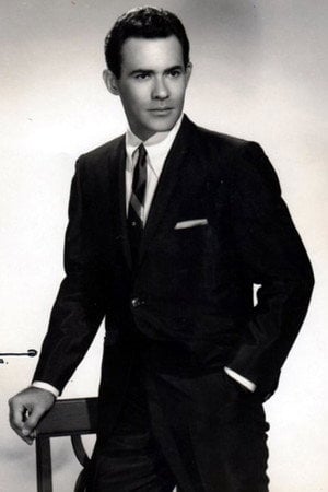 Photo of José de San Antón from the Latest Netflix gallery