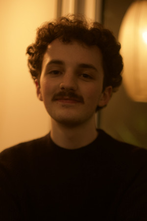 Photo of Eduardo Gama from the Latest Netflix gallery