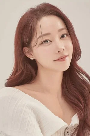 Photo of Koh Woo-ri from the Latest Netflix gallery
