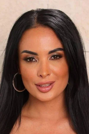 Photo of Anissa Kate from the Latest Netflix gallery