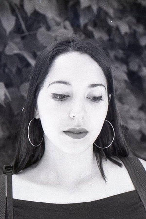 Photo of Abril Cortés from the Latest Netflix gallery