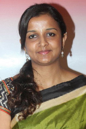 Kiruthiga Udhayanidhi photo