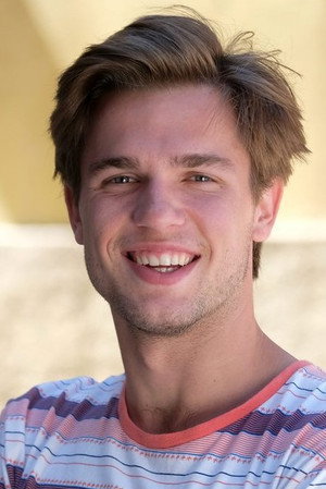 Photo of Fran Morcillo from the Latest Netflix gallery