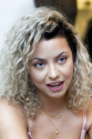 Simone Colling photo