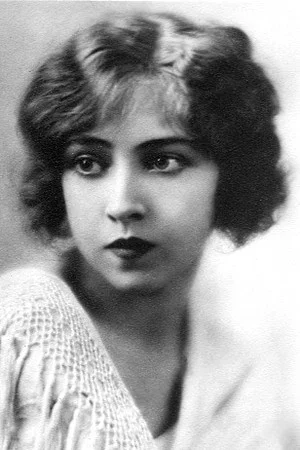 Photo of Doris Eaton from the Latest Netflix gallery