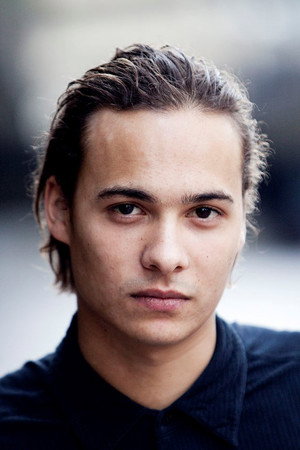 Frank Dillane photo