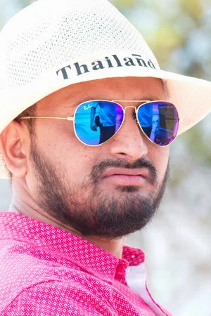 Photo of Habieb Naseer from the Latest Netflix gallery