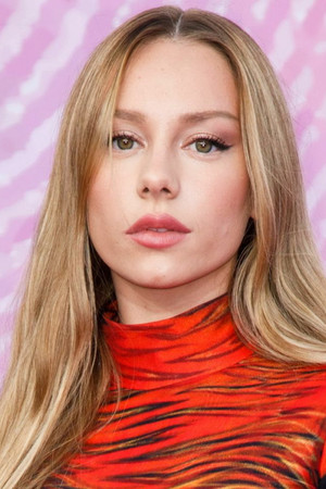 Ester Expósito photo