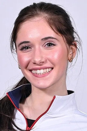 Isabeau Levito photo