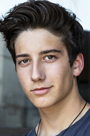 Milo Manheim photo
