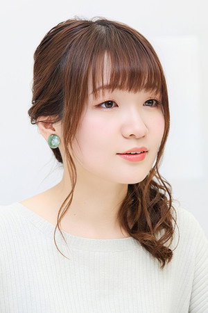 Atsumi Tanezaki photo