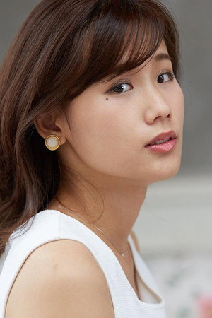 Photo of Yuzuki Akiyama from the Latest Netflix gallery