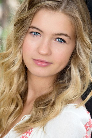 Olivia Scott Welch photo