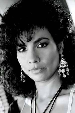 Rachel Ticotin photo