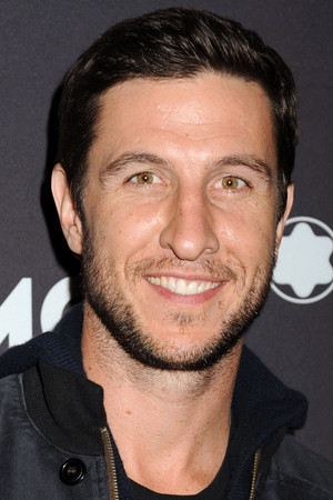 Pablo Schreiber photo