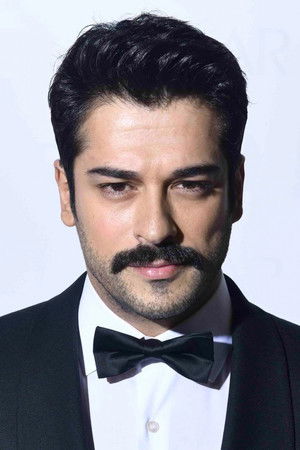 Burak Özçivit photo