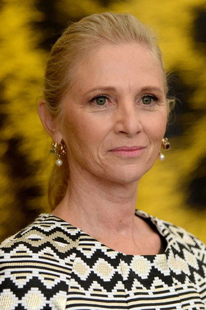 Photo of Esther Gemsch from the Latest Netflix gallery