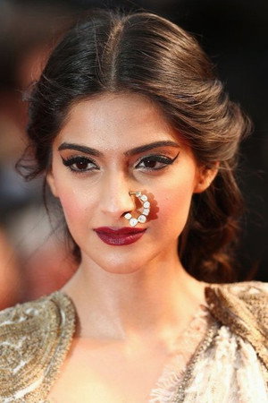 Sonam Kapoor Ahuja photo