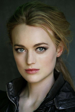Photo of Hannah Cliff from the Latest Netflix gallery
