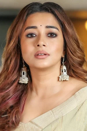 Photo of Tina Datta from the Latest Netflix gallery