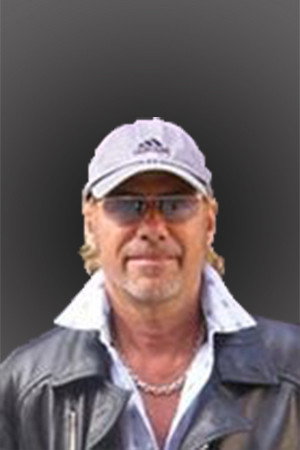 Photo of Michael Monarch from the Latest Netflix gallery