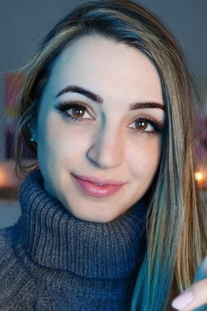 Photo of Gina Klein from the Latest Netflix gallery