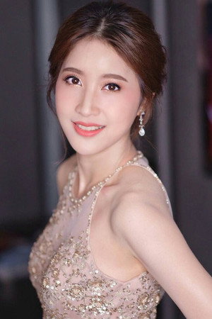 Photo of Yuwanat Arayanimisakul from the Latest Netflix gallery