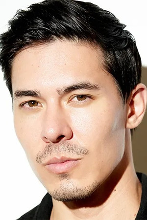 Lewis Tan photo