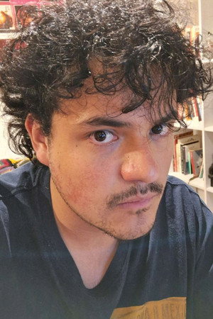 Photo of Esteban Zamarrón from the Latest Netflix gallery