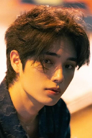 Thanawat Shinawatra photo