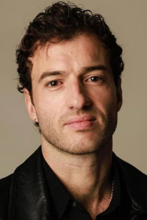 Photo of Iñaki Lartigue from the Latest Netflix gallery