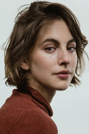 Photo of Madeline Weinstein from the Latest Netflix gallery